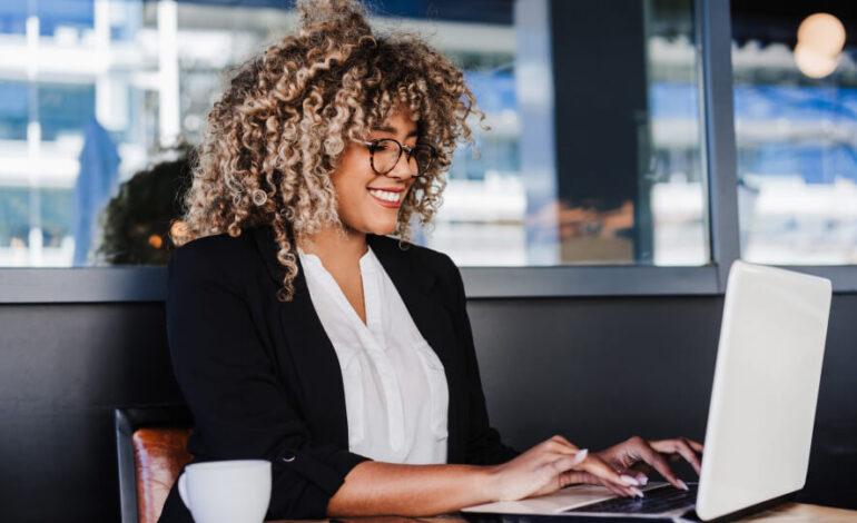 Lead Nurturing 2.0: Come combinare E-mail, SMS e Web Push in una Campagna Impossibile da Ignorare